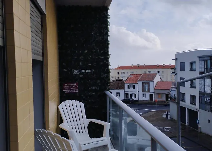 Groovy Ponta Delgada