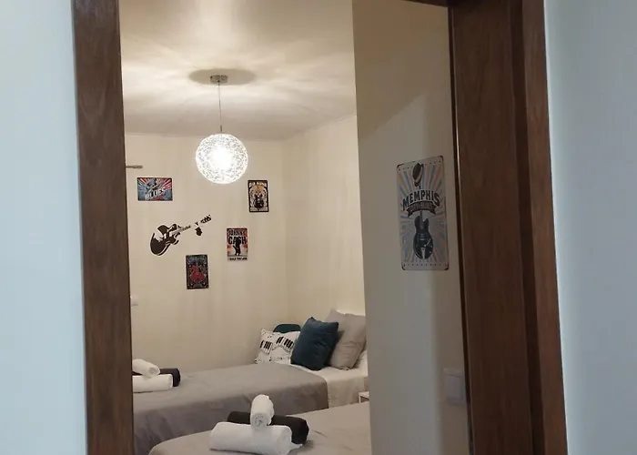 Groovy * Ponta Delgada